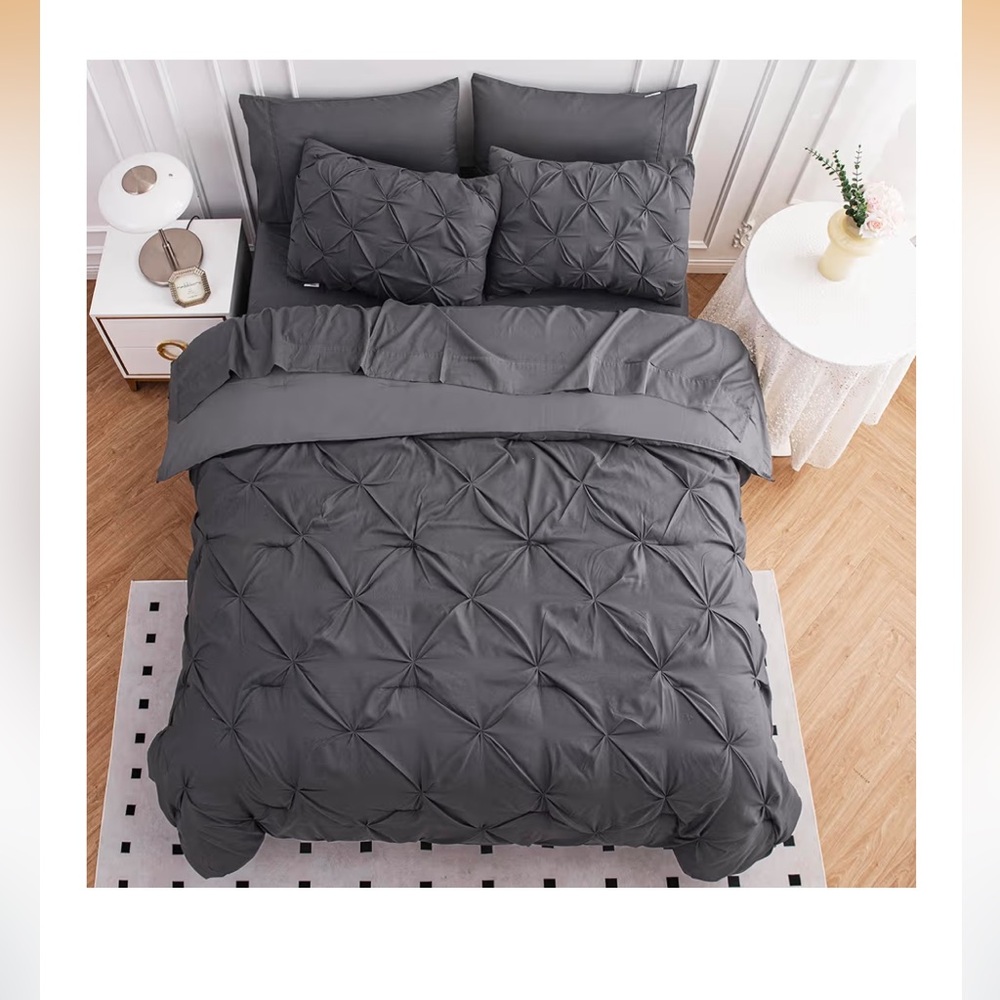 Elegant Gray Bedding Set.  ~ pin tuck - Picture 4 of 8